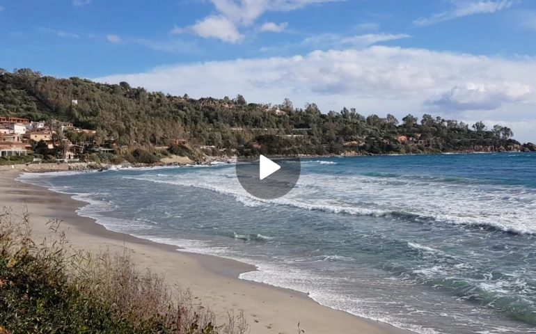 (VIDEO) Lo splendido mare di Sardegna, in un freddo inizio di 2021