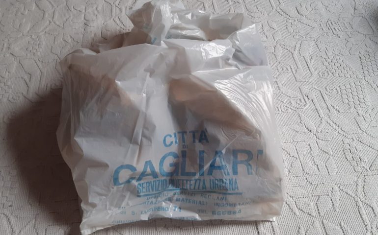 La Cagliari che non c’è più: quando i rifiuti si buttavano tutti nello stesso sacchetto