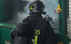 Grosso incendio divampato a Terralba: case e aziende in pericolo