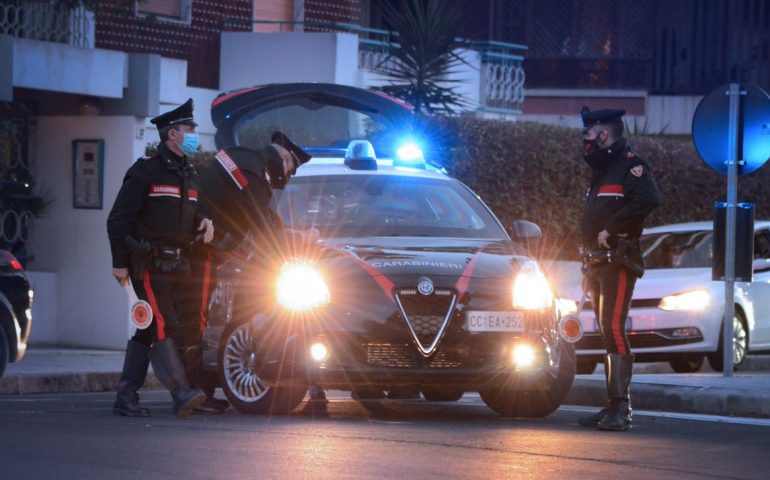 Sestu, vede i carabinieri e si dà alla fuga: in casa nascondeva cocaina, scattato l’arresto