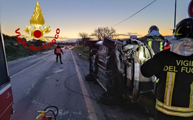 incidente-furgone-ozieri-vigili-del-fuoco