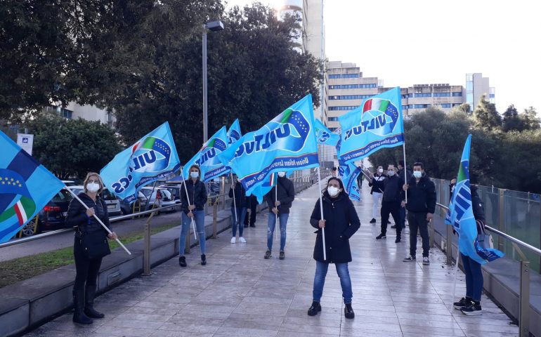 Policlinico, bar aperto, Brotzu e Businco no: sit-in dei dipendenti (VIDEO)