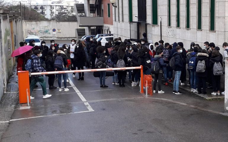 Cagliari, alle Superiori ritorna la didattica in presenza (VIDEO)