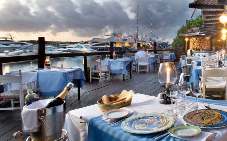 Sardegna, ultimo fine settimana zona bianca: boom di prenotazioni per ristoranti e agriturismi