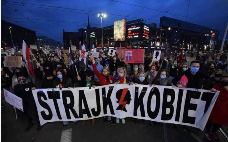 Aborto vietato, dalle donne polacche l’appello alla Sardegna: “A tutti i politici, prendete posizione in nostra difesa”