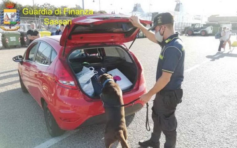 Con due etti di eroina in pancia: arrestato a Olbia