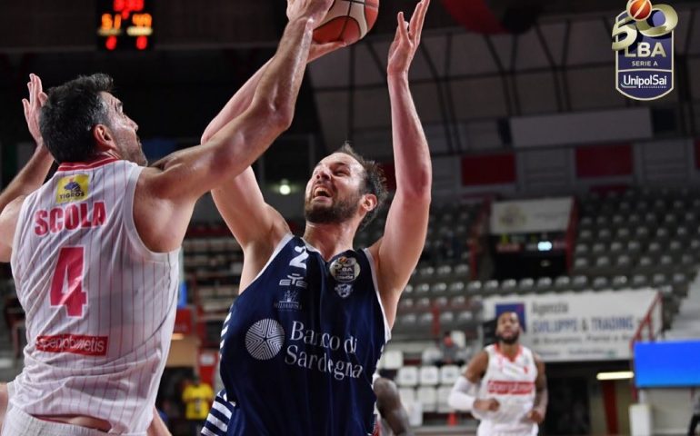 Basket, Dinamo fermata dal Varese 89 a 74: il primo stop del 2021