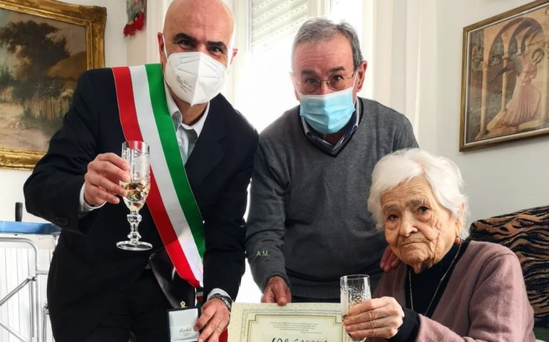 Cagliari, 100 candeline per la signora Ida: per la famiglia Caredda un’attività di macelleria da 4 generazioni