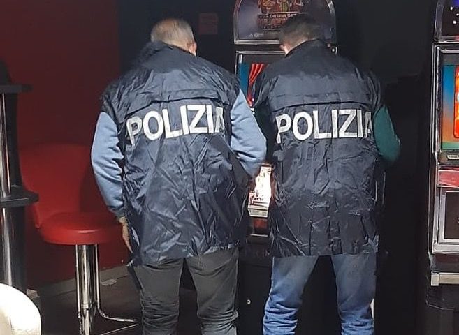 Ussana, 5 videopoker irregolari: 65mila euro di multa al gestore di un bar