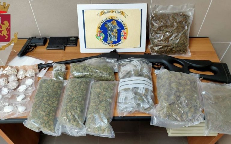 Cagliari, in casa cocaina, eroina e marijuana: un mercato da 10mila euro, scattano le manette per un 28enne a Sant’Elia