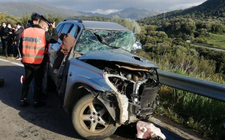 Tragedia fra Ottana e Sarule, schianto fra due auto: deceduto un 57enne