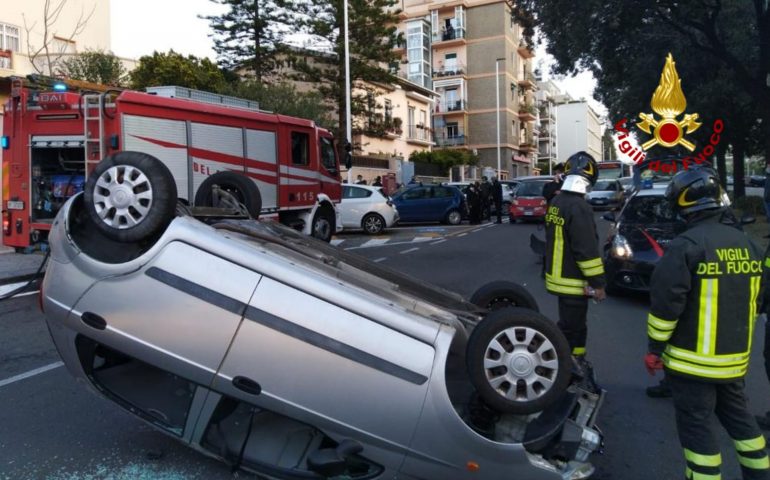 Cagliari: brutto incidente in via Scano, tre auto coinvolte, 4 feriti