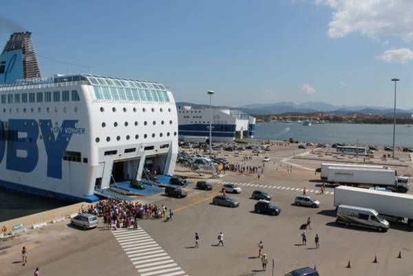 Arrivi in Sardegna, oltre 2mila sbarchi controllati: 6 passeggeri “irregolari”