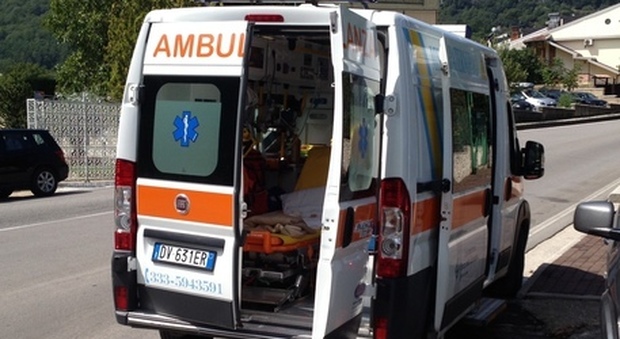 Tragedia a Pirri, un tassista muore per strada stroncato da un malore
