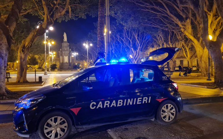 carabinieri-notte-cagliari-piazza-del-carmine-via-sassari