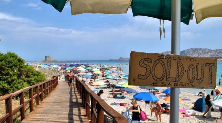 Da martedì al via le prenotazioni per l’accesso alla Pelosa: ingressi in spiaggia a numero chiuso, tutte le regole per le vacanze