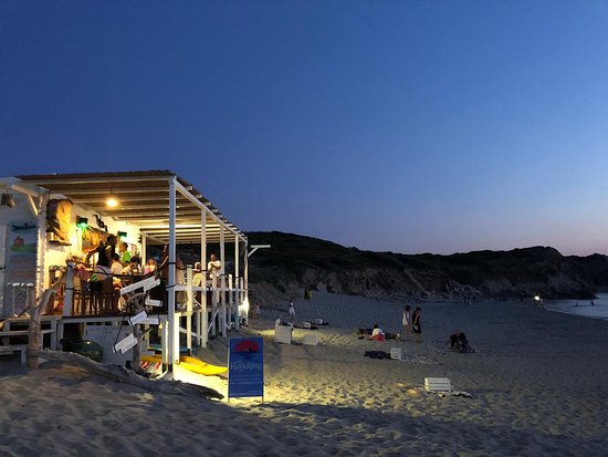Un nullaosta per poter tenere i bar in spiaggia tutto l’anno in Sardegna