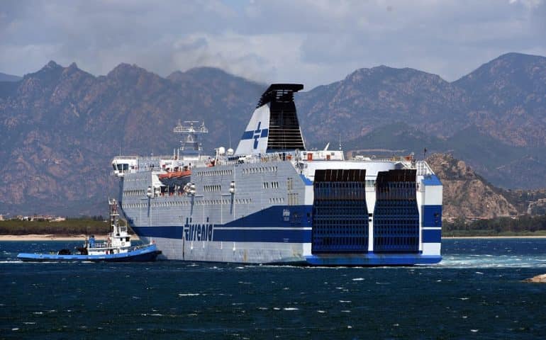 Da luglio Tirrenia saluterà il porto di Arbatax. Corrias: “Cielo plumbeo sull’Ogliastra”