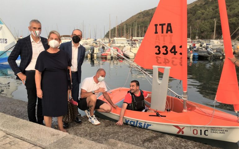 Cagliari, presentato a Marina Piccola il progetto Ingegnamoci: obiettivo un’imbarcazione per la navigazione autonoma delle persone diversamente abili
