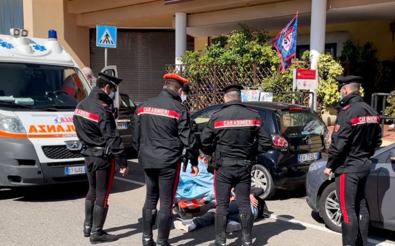 Cagliari, dopo gli insulti avevano picchiato un 28enne marocchino a Sant’Elia: identificati un 45enne e un 60enne