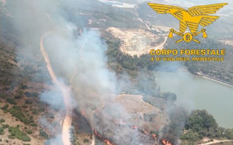Lunedì di fuoco in Sardegna: grossi incendi a Bonarcado, Seneghe, Furtei e Sanluri