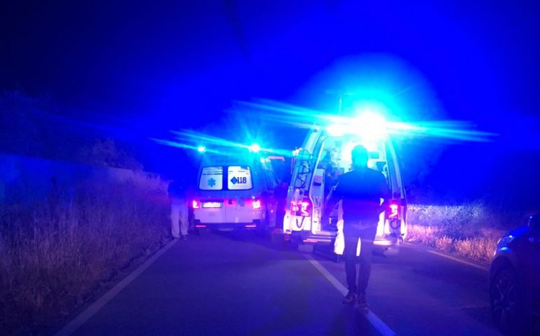 Incidente stradale a Bari Sardo, auto si ribalta: tre giovani feriti trasportati in ospedale