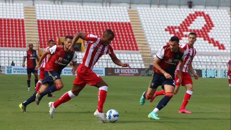 Cagliari vittorioso in amichevole contro il Vicenza: 3-0