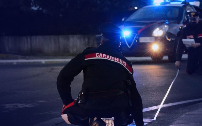 Incidente stradale nella notte, scontro auto-moto: centauro finisce all’ospedale Brotzu