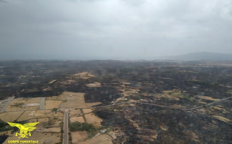Incendi nell’Oristanese: proseguono le bonifiche con 13 mezzi aerei e 185 uomini