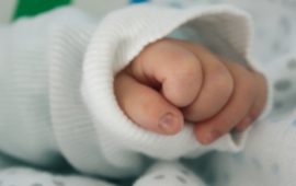 neonato immagine simbolo ospedale
