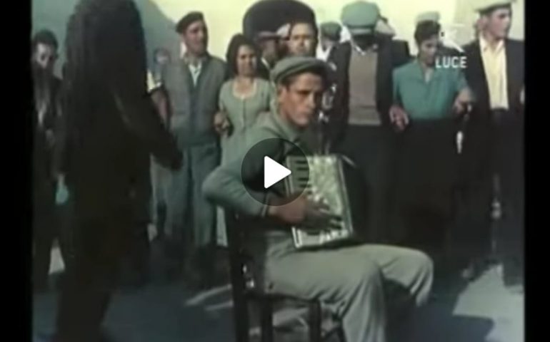 (VIDEO) Le feste in Sardegna nel 1955 raccontate in un raro documentario dell’Istituto Luce