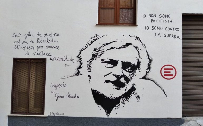 Orgosolo, un murale in memoria di Gino Strada. Gli autori: “Un omaggio a un grande uomo”