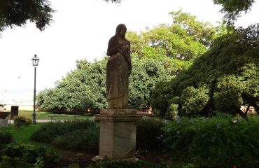 statua-paludata-giardini-pubblici