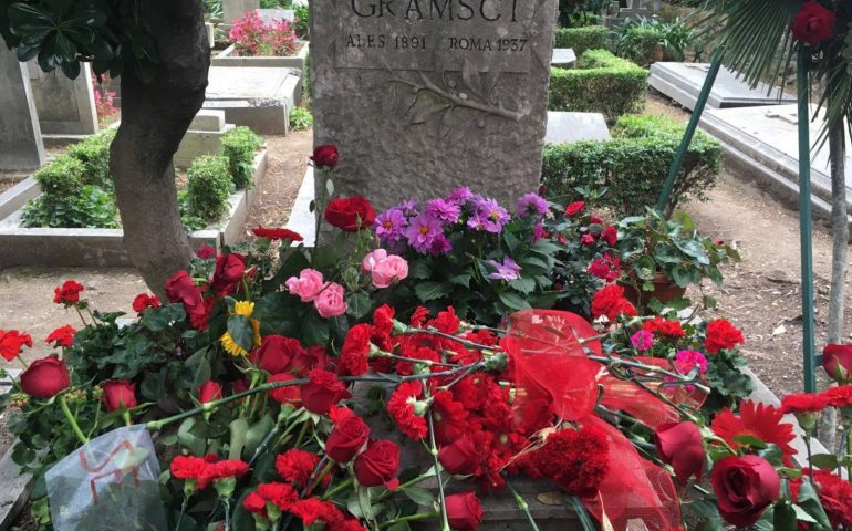 Lo sapevate? Il grande intellettuale di Ales Antonio Gramsci è sepolto a Roma nel cimitero dei poeti e degli artisti