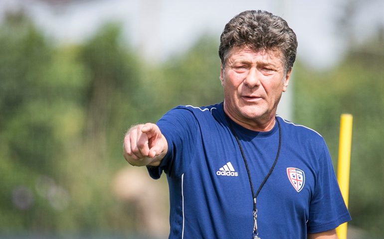 Mazzarri: “Voglio una squadra che non molla mai. Cagliari è una piazza importante”