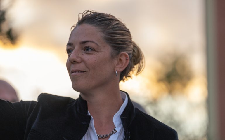 Elmas, la sindaca Maria Laura Orrù: “Ulteriori sacrifici per i Comuni? No, non possiamo più permettercelo!”