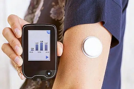 Sardegna, al via alla distribuzione di 4000 lettori flash per i diabetici. Nieddu: “Mantenuto gli impegni”