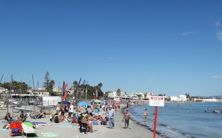 (FOTO) Ma quale autunno! A Marina Piccola è ancora tempo di sole e mare