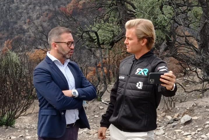 L’ex pilota di Formula 1 Nico Rosberg a Santu Lussurgiu: donati 39mila euro a sostegno del Montiferru