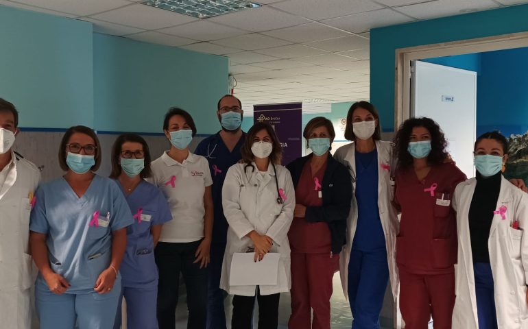 Giornata prevenzione tumore al seno: 119 pazienti visitate al Brotzu di Cagliari