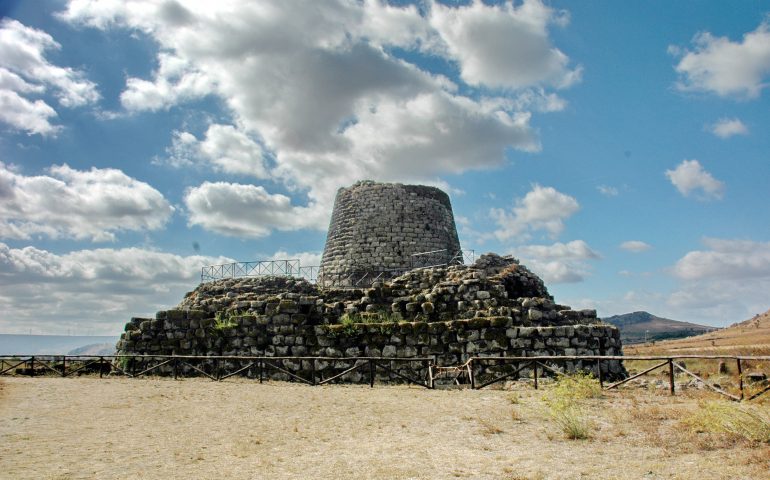 Monumenti sardi: il nuraghe di Santu Antine, uno degli esempi di architettura megalitica più grandiosi d’Europa