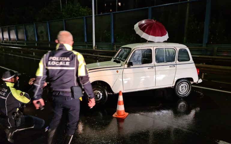 Cagliari, incidente sull’asse mediano. Tre auto coinvolte e traffico in tilt