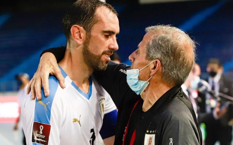 L’Uruguay esonera Tabarez, Godin gli dedica una splendida lettera: “Gracias Maestro”