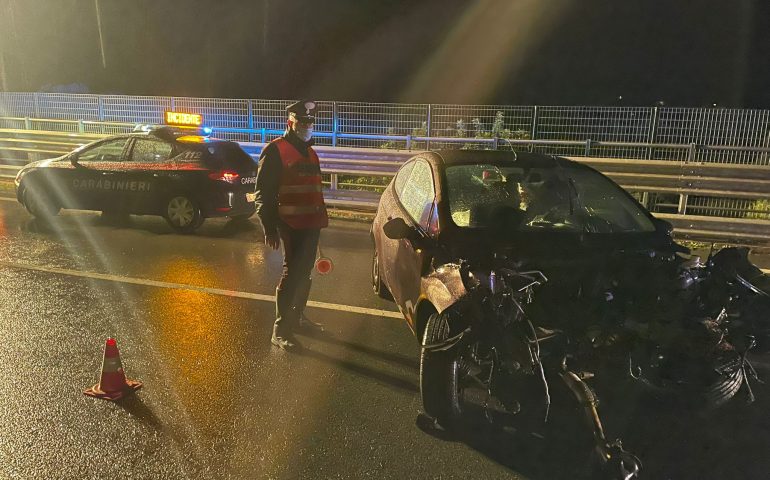 Incidente a causa della pioggia sulla 125: ferita una barista ventenne