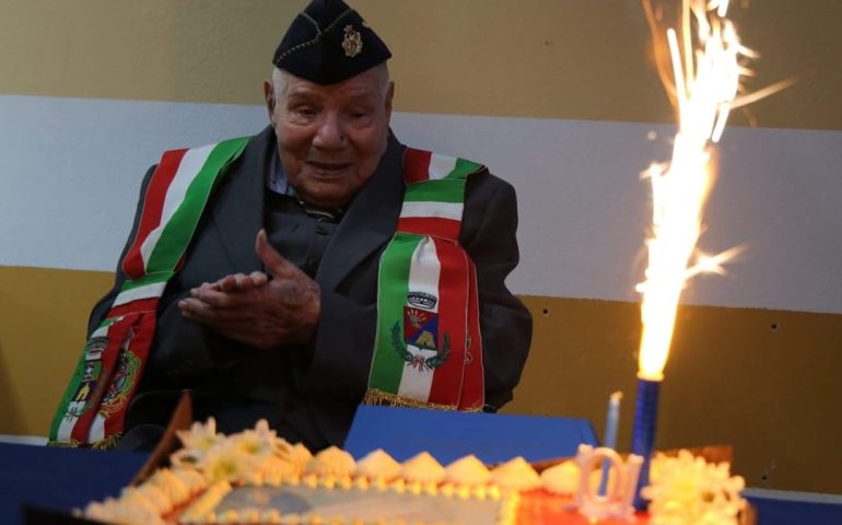 Sardegna terra di longevità, il maresciallo Giuseppe Tinti festeggia 101 anni a Selegas