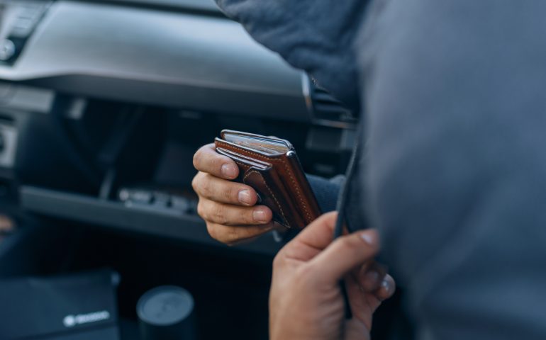 Quartu, anziano picchiato e derubato due volte dalla persona in poco tempo: identificato il rapinatore