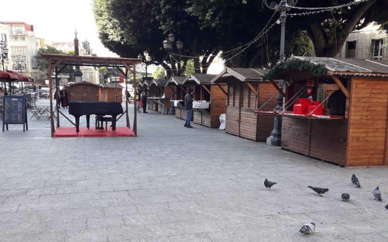 Cagliari, aperte le casette di Natale: al via i mercatini tra piazza Yenne e il Corso