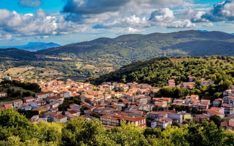 Case a 1 euro continua: affitto “regalato” di case e locali commerciali a chi si trasferisce a Ollolai