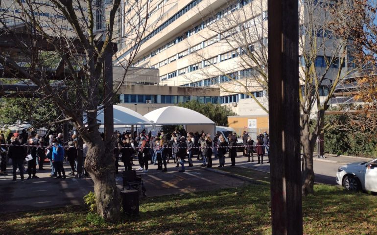 Cagliari, grande successo per l’open day vaccinale al Brotzu: 1163 dosi somministrate