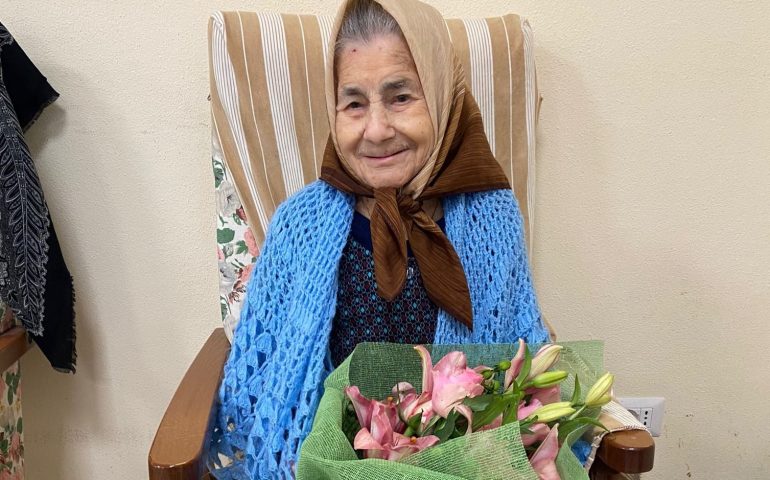 La Marmilla festeggia due centenarie: Tzia Luigina di 103 anni e Tzia Vincenza di 100